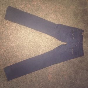 Red engine black straight leg